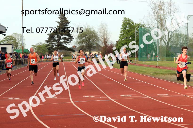 The 150 metres, 2025 NEGP No. 1, Monkton Stadium, Jarrow. Photo: David T. Hewitson/Sports for All Pics